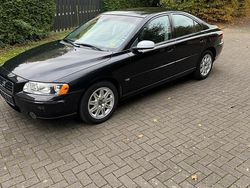 Schwarz Gebraucht 2004 Volvo S60 Limousine | 3.100 € (Fairer Preis)