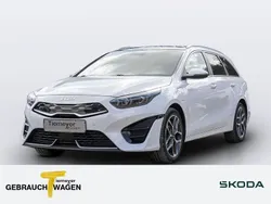 Weiß Gebraucht 2022 Kia Ceed Sportswagon Platinum Edition Kombi | 21.860 € (Etwas zu teuer)