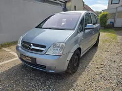 Grau Gebraucht 2005 Opel Meriva Edition Van / Kleinbus | 999 € (Superpreis)