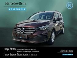 Rubellitrot Gebraucht 2024 Mercedes T180 Progressive Van / Kleinbus | 27.790 € (Guter Preis)