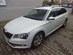 Moonweiss metallic Gebraucht 2018 Skoda Superb Ambition Kombi | 20.950 € (Etwas zu teuer)