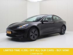 Schwarz Gebraucht 2021 Tesla Model 3 Standard Range Limousine | 24.900 € (Guter Preis)