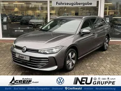 Andere farbe Gebraucht 2024 VW Passat Business Kombi | 39.450 € (Fairer Preis)