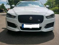Weiß Gebraucht 2017 Jaguar XE R-Sport Limousine | 17.999 € (Etwas zu teuer)