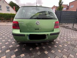 Grün Gebraucht 1999 VW Golf IV Basis Limousine | 2.200 € (Fairer Preis)