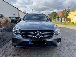 Grau Gebraucht 2018 Mercedes GLC250 SUV | 30.550 € (Etwas zu teuer)