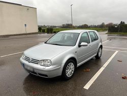 Silber Gebraucht 2001 VW Golf IV Limousine | 4.500 €
