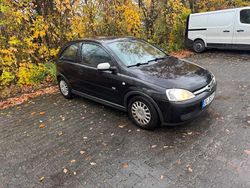 Grau Gebraucht 2003 Opel Corsa Kleinwagen | 1.700 €