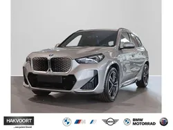 Spacesilber metallic Neu 2025 BMW iX1 Comfort Edition SUV | 54.970 € (Fairer Preis)