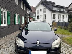 Blau Gebraucht 2009 Renault Mégane III Limousine | 2.650 € (Fairer Preis)