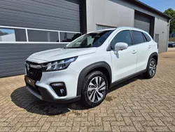 Cool white pearl metallic Neu 2025 Suzuki SX4 S-Cross Comfort+ SUV | 27.970 € (Fairer Preis)