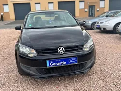 Ebenholzschwarz Gebraucht 2011 VW Polo Trendline Kleinwagen | 2.999 € (Fairer Preis)