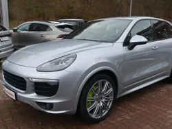 Silber Gebraucht 2017 Porsche Cayenne SUV | 33.990 € (Fairer Preis)