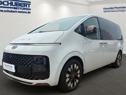 Creamy white Gebraucht 2024 Hyundai Staria Signature Van / Kleinbus | 44.790 € (Fairer Preis)