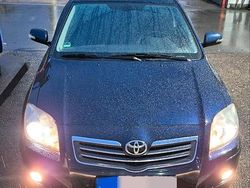 Blau Gebraucht 2006 Toyota Avensis Kombi | 1.650 € (Fairer Preis)