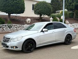 Silber Gebraucht 2009 Mercedes E220 Limousine | 6.900 € (Fairer Preis)