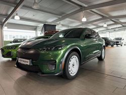 Eruption green grün Gebraucht 2024 Ford Mustang Mach-E GT SUV | 66.480 €