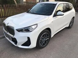 Weiß Gebraucht 2024 BMW iX1 Sport Line SUV | 46.000 € (Etwas zu teuer)