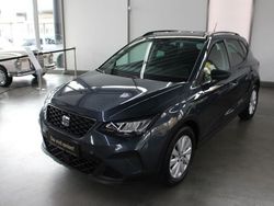 Grau , magnetitgrau metallic Gebraucht 2024 Seat Arona Style SUV | 21.390 € (Fairer Preis)