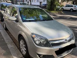 Silber Gebraucht 2004 Opel Astra Limousine | 2.500 € (Guter Preis)