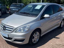 Silber Gebraucht 2011 Mercedes B180 Van / Kleinbus | 5.350 € (Etwas zu teuer)