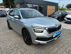Brilliantsilber metallic (metallic) Gebraucht 2023 Skoda Kamiq Ambition SUV | 17.999 € (Superpreis)