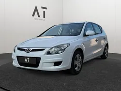 Weiß Gebraucht 2009 Hyundai i30 Edition+ Limousine | 3.490 € (Fairer Preis)