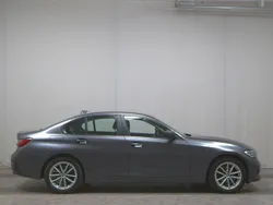 Grau Gebraucht 2020 BMW 320 Sport Line Limousine | 25.680 € (Superpreis)