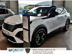 Okenit weiß metallic Gebraucht 2024 Peugeot e-2008 GT SUV | 31.990 € (Fairer Preis)