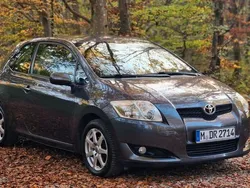Grau Gebraucht 2007 Toyota Auris Sol Limousine | 5.900 € (Etwas zu teuer)