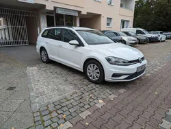 Purewhite Gebraucht 2019 VW Golf VII Trendline Kombi | 10.900 € (Guter Preis)