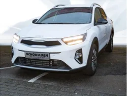 Snow white pearl Gebraucht 2024 Kia Stonic SUV | 21.450 € (Fairer Preis)