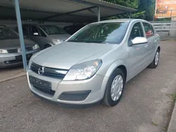 Grau Gebraucht 2006 Opel Astra Edition Limousine | 3.799 € (Fairer Preis)