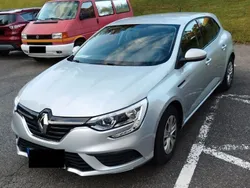 Silber Gebraucht 2018 Renault Mégane IV Limousine | 12.000 € (Fairer Preis)