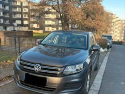 Grau Gebraucht 2014 VW Tiguan SUV | 10.500 € (Fairer Preis)