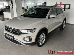 Ascotgrau Gebraucht 2024 VW T-Roc Life SUV | 25.250 € (Guter Preis)