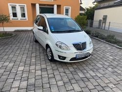 Weiß Gebraucht 2010 Lancia Musa Van / Kleinbus | 2.400 € (Fairer Preis)