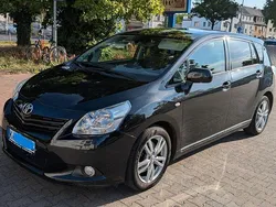 Schwarz Gebraucht 2010 Toyota Verso Executive Van / Kleinbus | 5.250 € (Teuer)