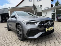 Grau Gebraucht 2021 Mercedes GLA200 AMG SUV | 34.590 € (Teuer)