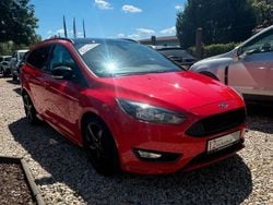 Rot Gebraucht 2018 Ford Focus ST-Line Kombi | 13.999 € (Guter Preis)