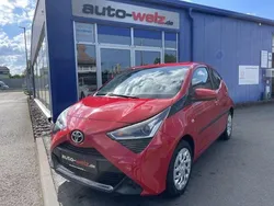 Vulcanorot Gebraucht 2018 Toyota Aygo X-play Kleinwagen | 9.980 € (Fairer Preis)