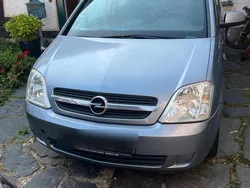 Grau Gebraucht 2004 Opel Meriva Van / Kleinbus | 700 € (Guter Preis)