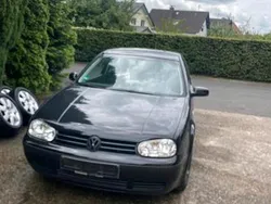 Schwarz Gebraucht 2003 VW Golf IV Kleinwagen | 1.750 € (Fairer Preis)