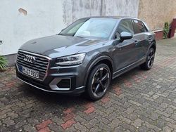 Grau Gebraucht 2018 Audi Q2 Sport SUV | 19.000 € (Fairer Preis)