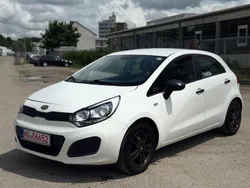Weiß Gebraucht 2012 Kia Rio 4 Kleinwagen | 3.290 € (Fairer Preis)