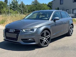 Grau Gebraucht 2013 Audi A3 Sportback Attraction Limousine | 8.490 € (Fairer Preis)
