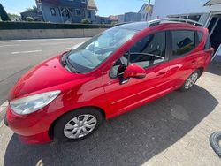 Rot Gebraucht 2007 Peugeot 207 Kombi | 3.200 € (Teuer)
