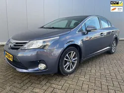 Blau Gebraucht 2014 Toyota Avensis Business Edition Limousine | 5.076 € (Superpreis)