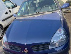 Blau Gebraucht 2004 Renault Clio II Authentique Limousine | 800 € (Guter Preis)