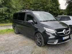 Grau Gebraucht 2019 Mercedes V220 AMG line Van / Kleinbus | 43.100 € (Fairer Preis)